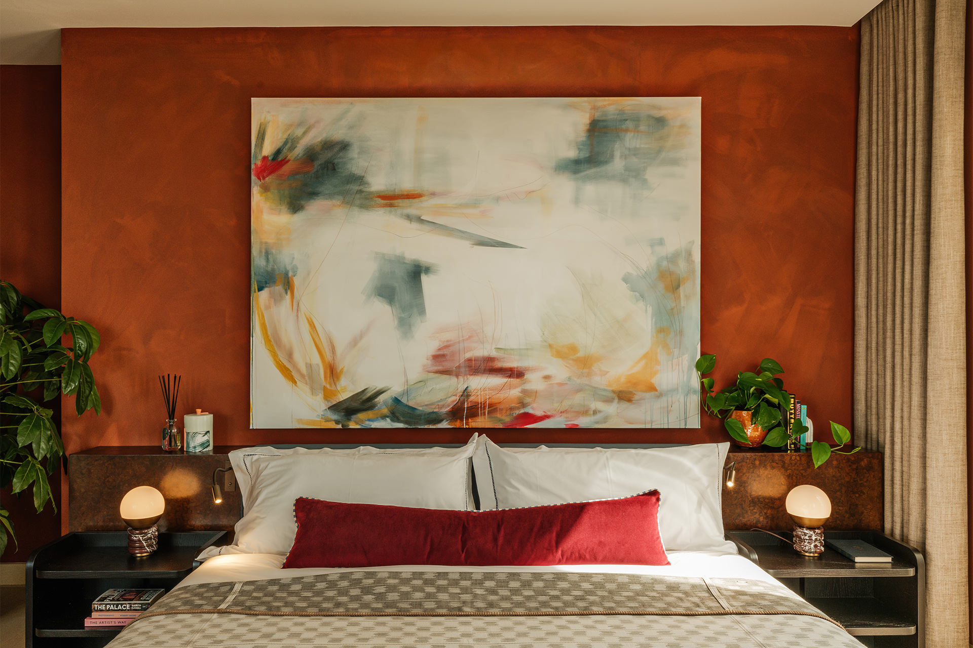 Triptych Bankside 2 | Colourful and welcoming primary bedroom | South Bank