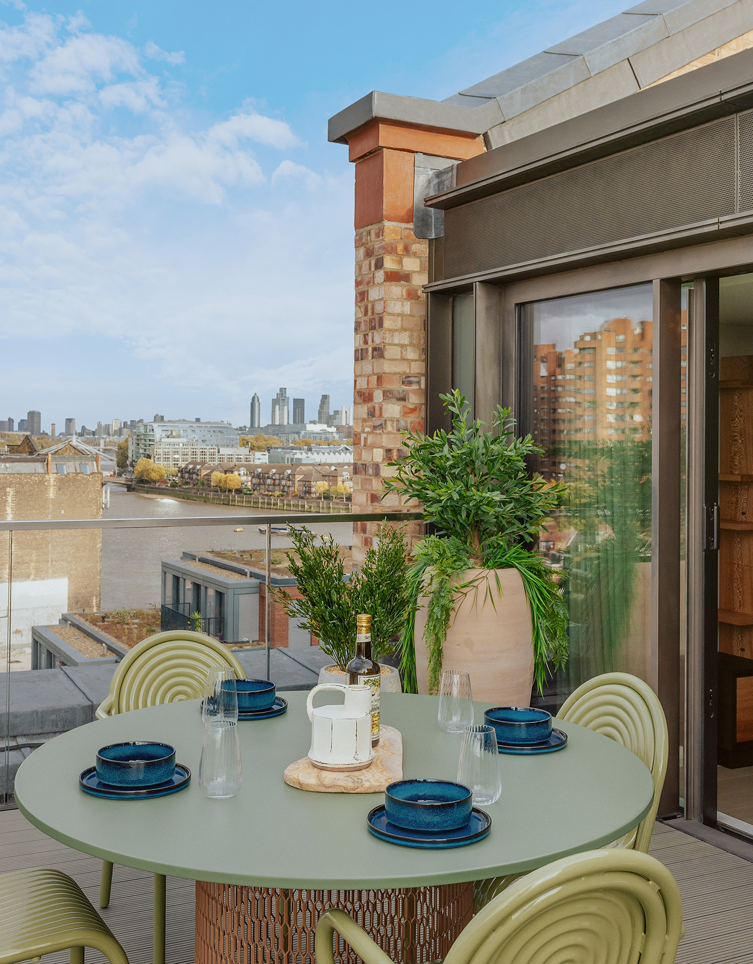 Chelsea Powerhouse | Outdoor dining area on private roof terrace | Angel O'Donnell | Chelsea